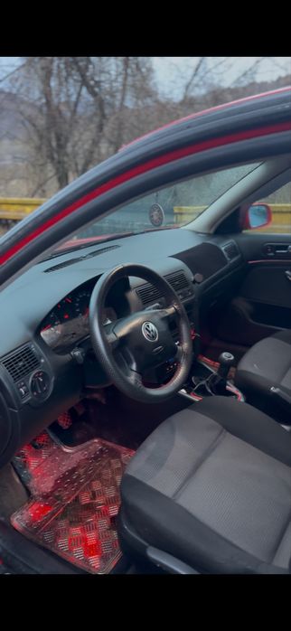 Se vinde golf 4