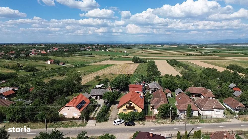 De vanzare Casa cu 4 camere si teren de 4.839mp/Utilata/Mobilata