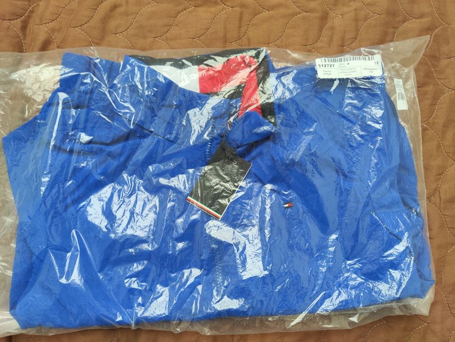 Пролетно/есенно  яке Tommy Hilfiger за 12 години (ново)
