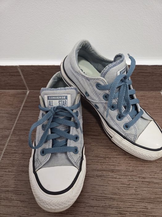 Vând teniși Converse All Stars 36.5