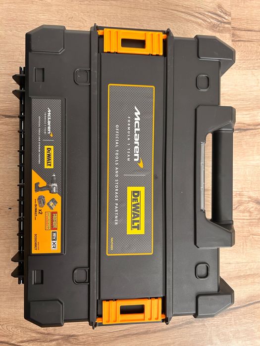 Masina de gaurit si înșurubat Dewalt dcd85mm2t