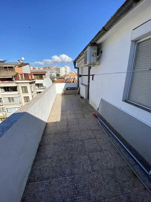 Дава се под наем Тристаен апартамент в Бургас, Център - 92 кв.м за 350 € - Снимка #7