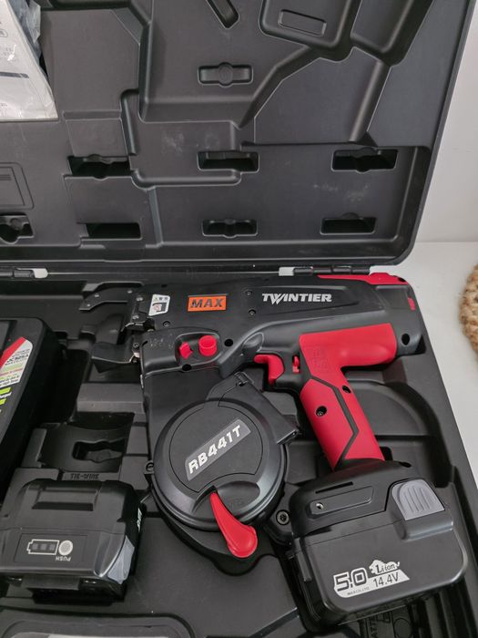 Mașina de legat fier max rb 441t