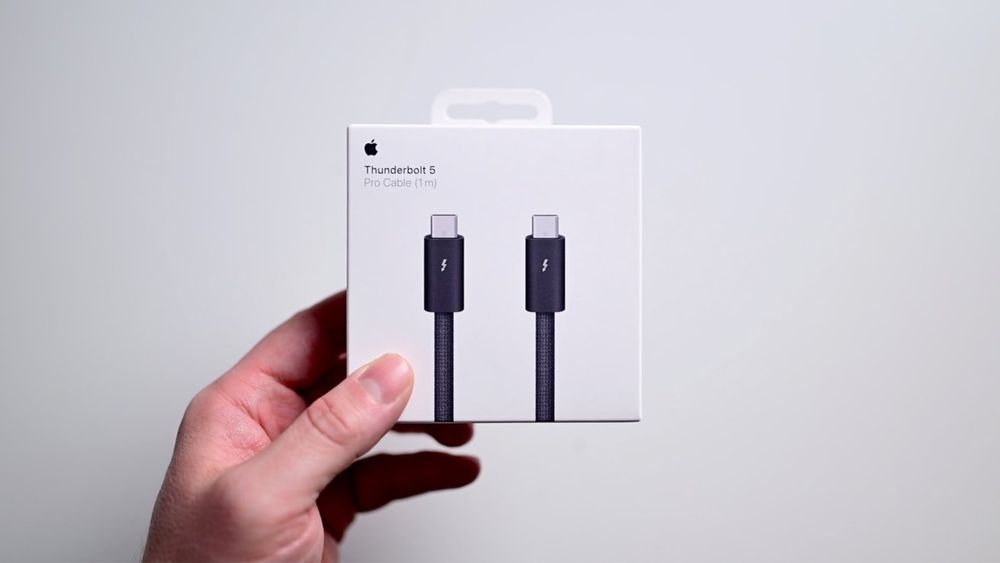 Apple Thunderbolt 5 Pro Cable (1m)