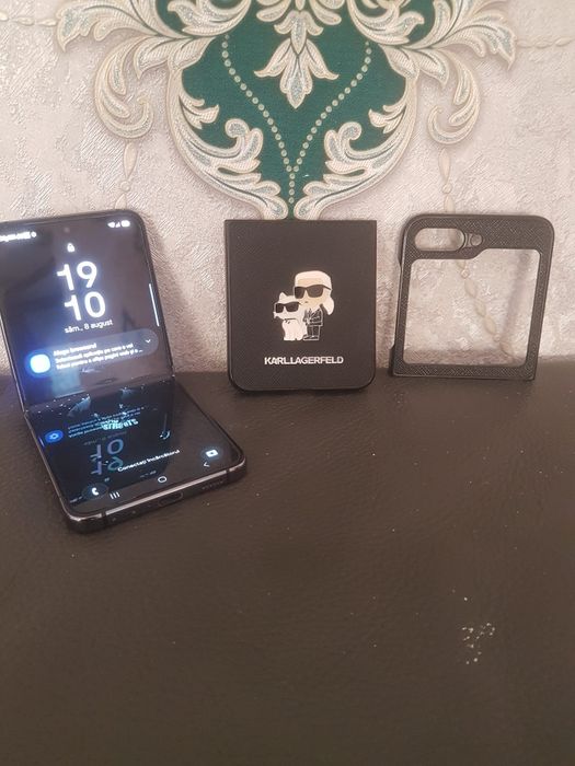 Samsung flup5,512 gb