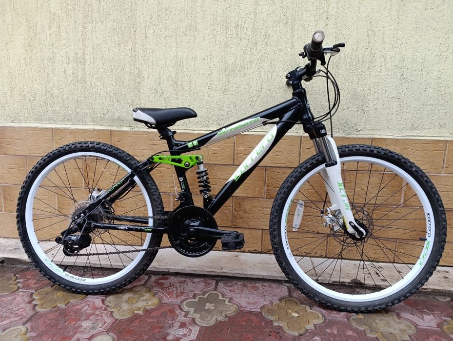 Carrera 24 цола   .