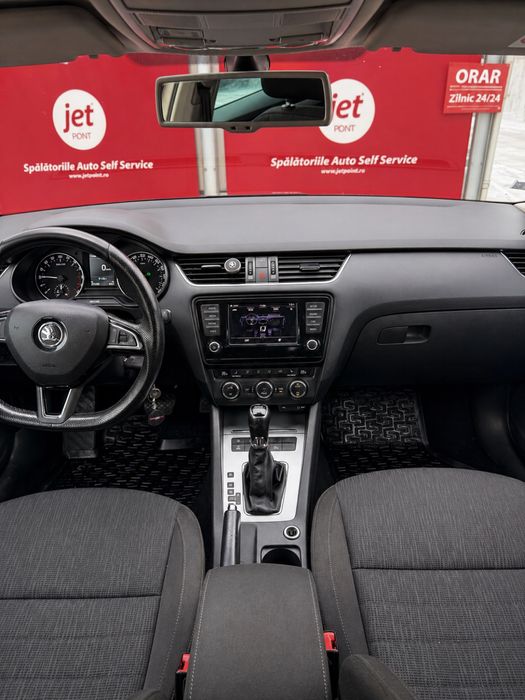 Skoda Octavia 2.0 TDI DSG 2015 Euro 6 | Navi Mare | Încălzire Scaune | Senzori Față-Spate