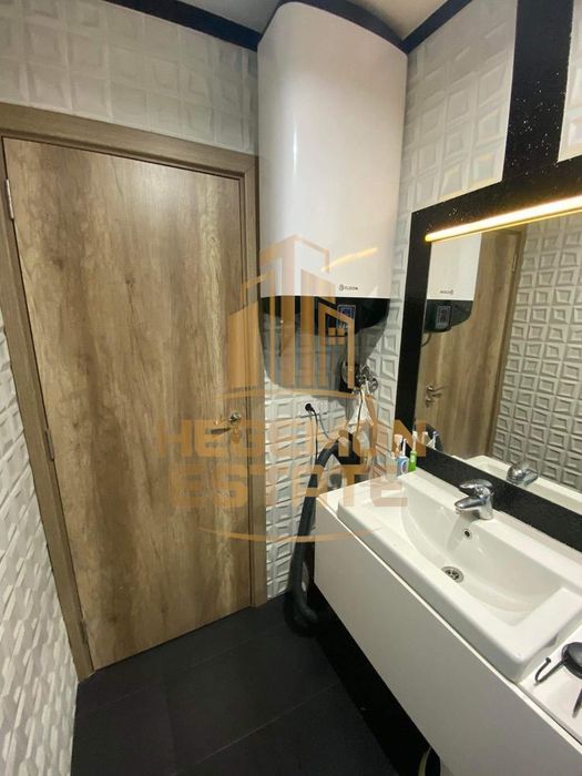 Продава се Тристаен апартамент в Варна, Възраждане 3 - 110 кв.м за 951 €/кв.м - Снимка #7