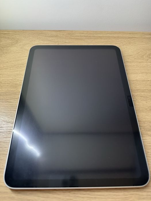 Apple iPad 11", 128GB, Wi-Fi, Silver – Impecabil (Baterie 95%, 102 cicluri)