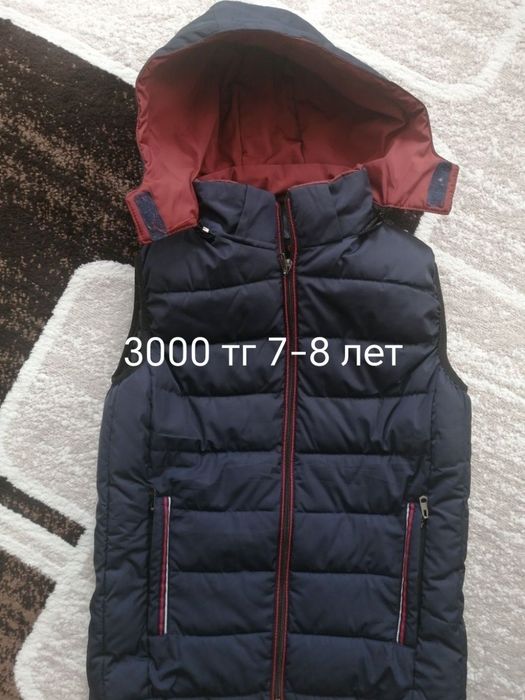 Продам костюмы женские