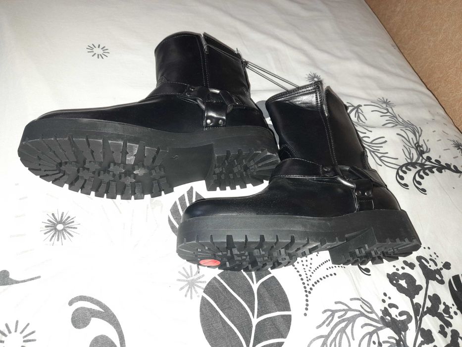 Дамски зимни боти