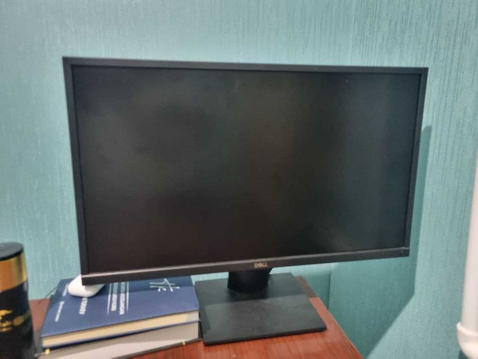 DELL Monitor 24 razmerda