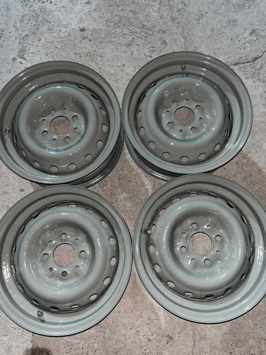 Штамп диски очень хорошие  R13