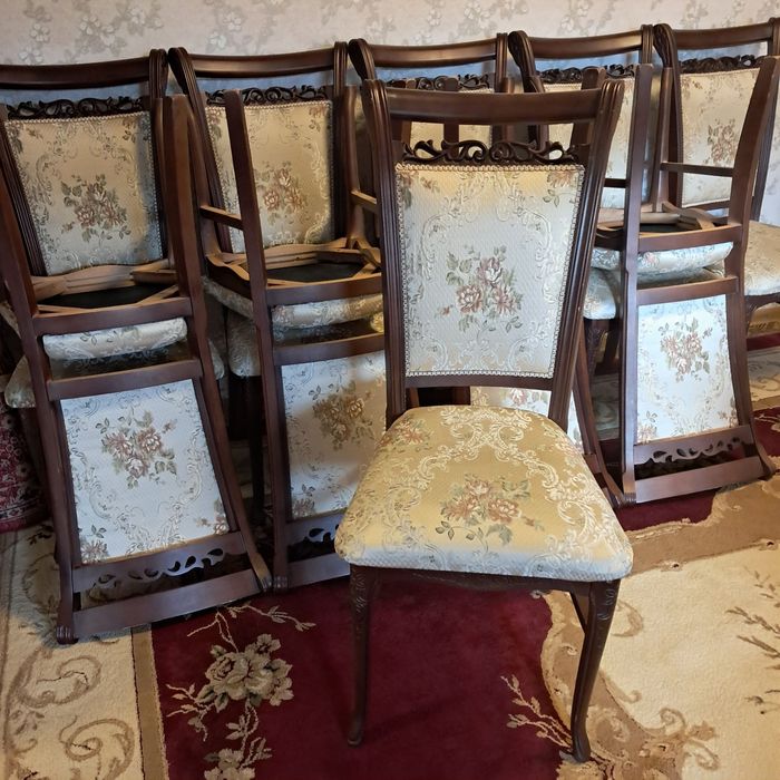 Стуллар чинор дарахтидан