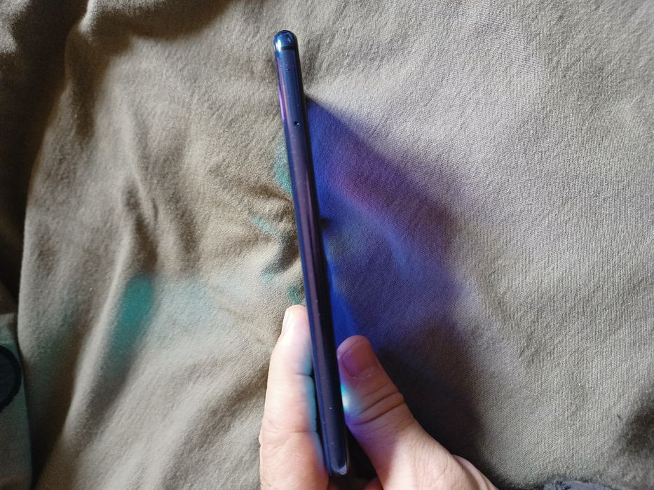 Продавам Huawei Nova 5 T