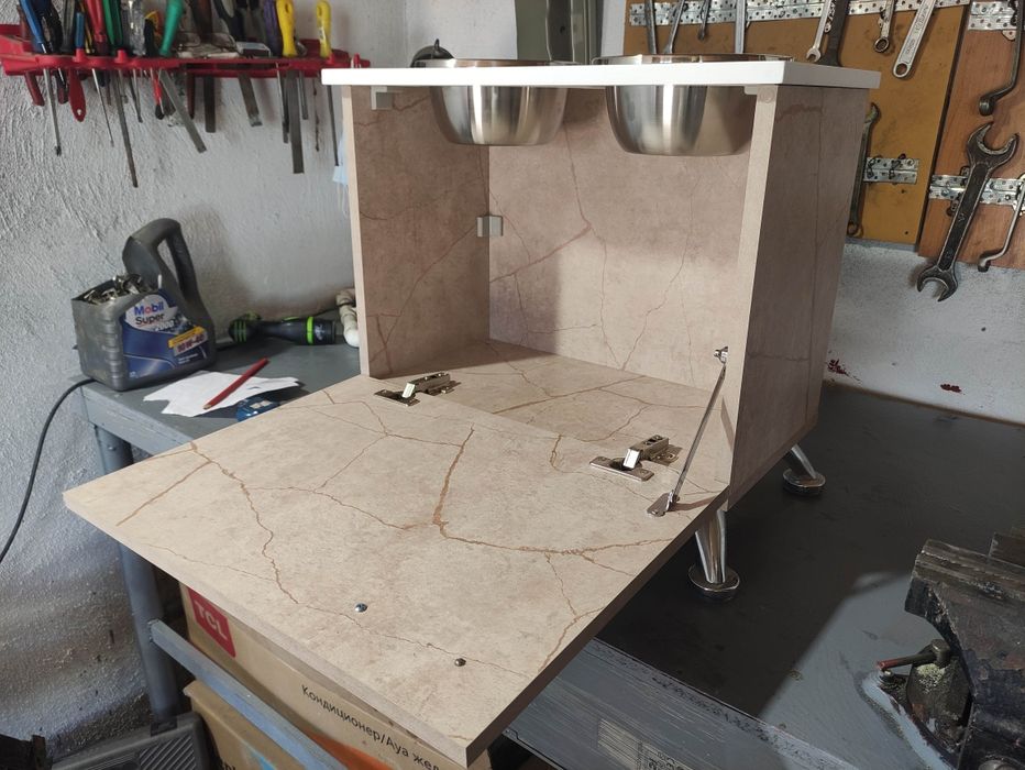 Подставка мисек для собак