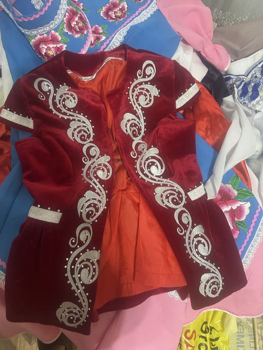 Продам костюмы для выступлений. Каждая по 5000 тенге. К