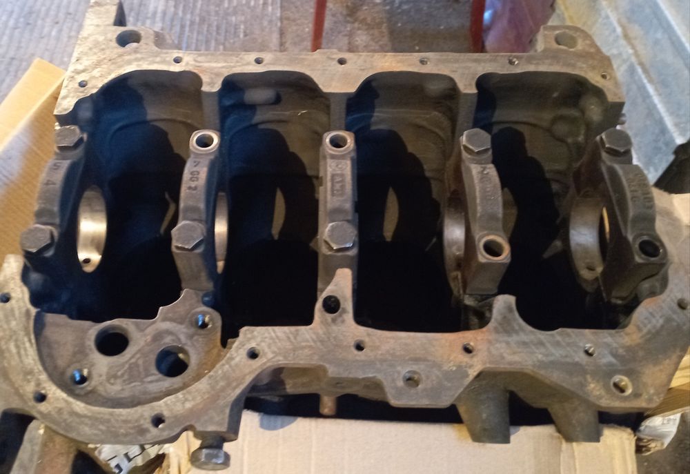 Блок для Фольксваген Вента 2е