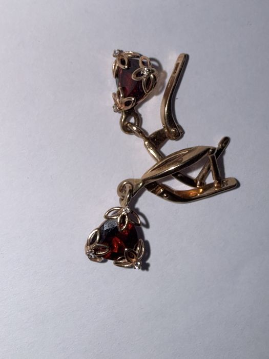 Серьги с гранатом