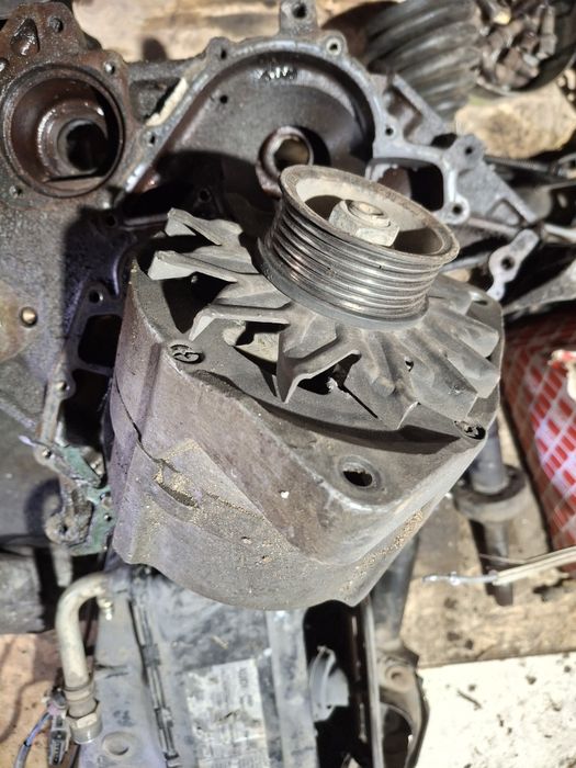 Запчасти на ауди 100 с4