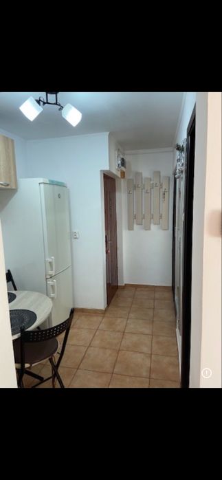 Apartament 2 camere semidecomandat