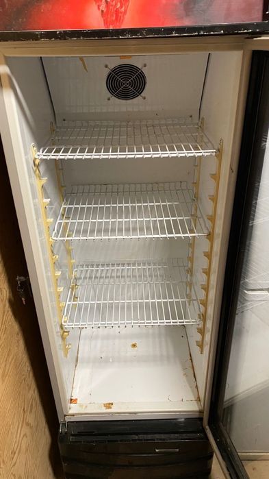 Витринный холодильник