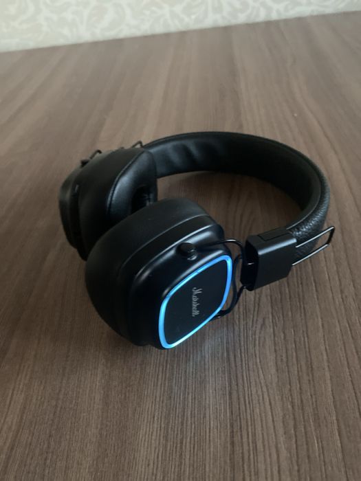 Наушники Marshall