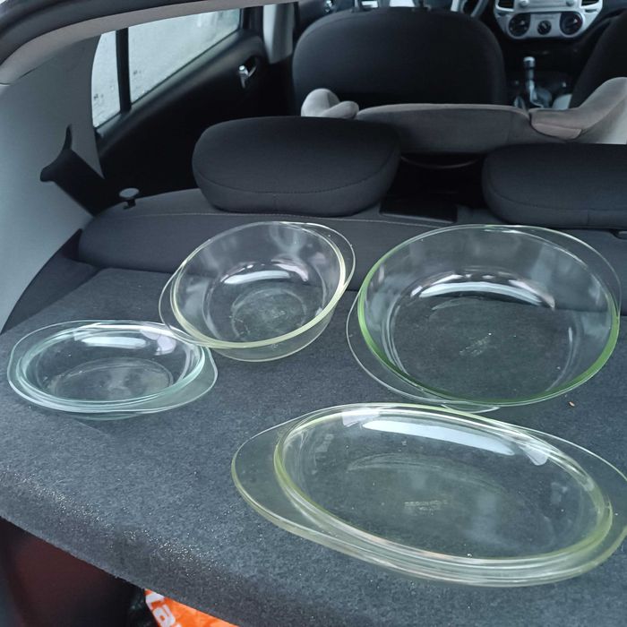 Два броя йенски тенджери