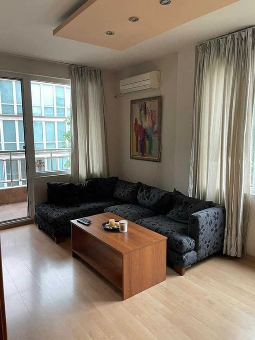 Тристаен апартамент в Младежки Хълм