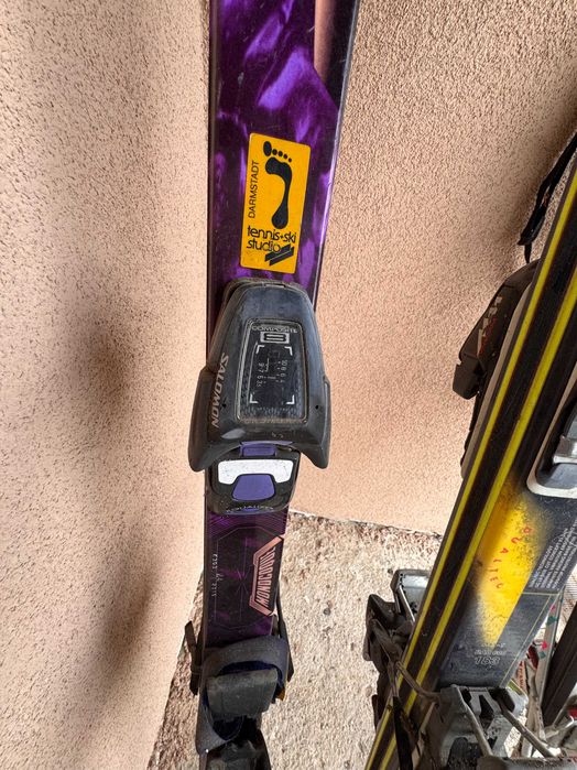 Продавам три комплекта скии