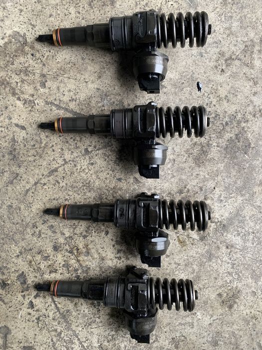 Injectoare vw passat 2.0 bmp 038130073BQ