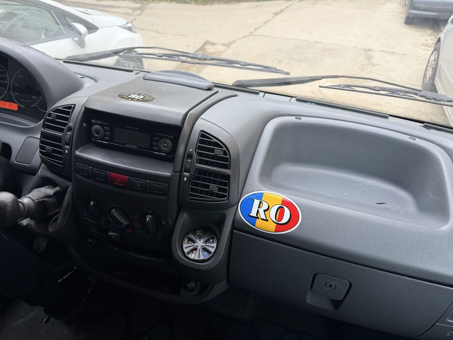 Vand Peugeot Boxer an 2003 si 2010