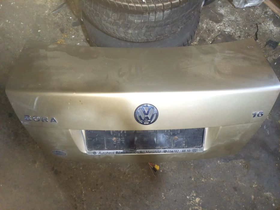 Крышка багажника на Фольксваген Вора