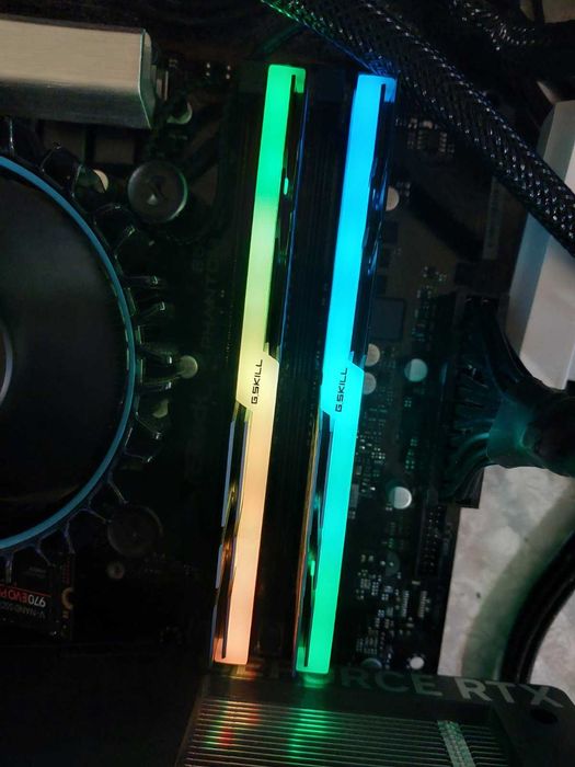 16GB DDR4 3600Mhz CL18 - G.Skill TidentZ RGB