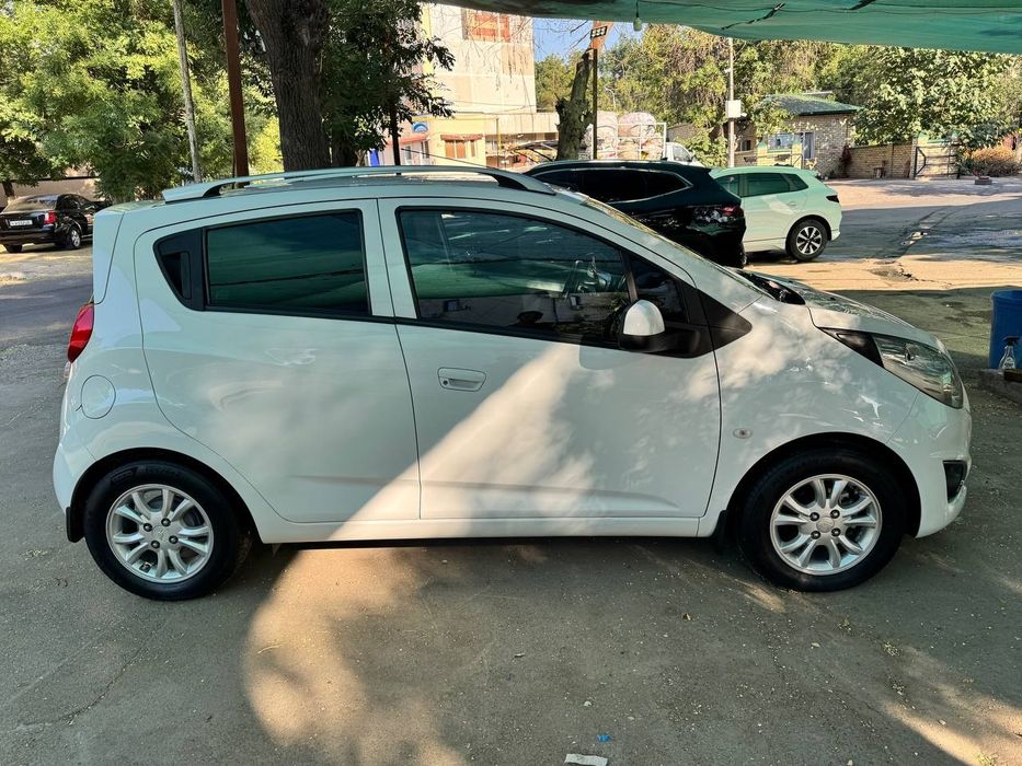 Spark oq aftomat 2022 toza 65,000km yurgan