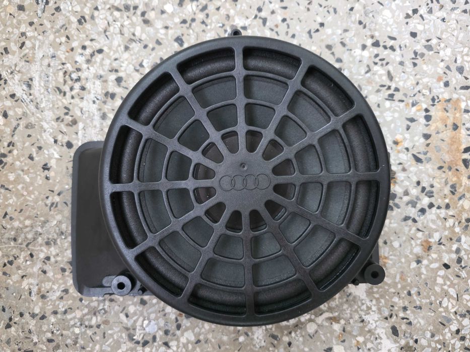 Субуфер Bang & Olufsen 8T0035412D за AUDI