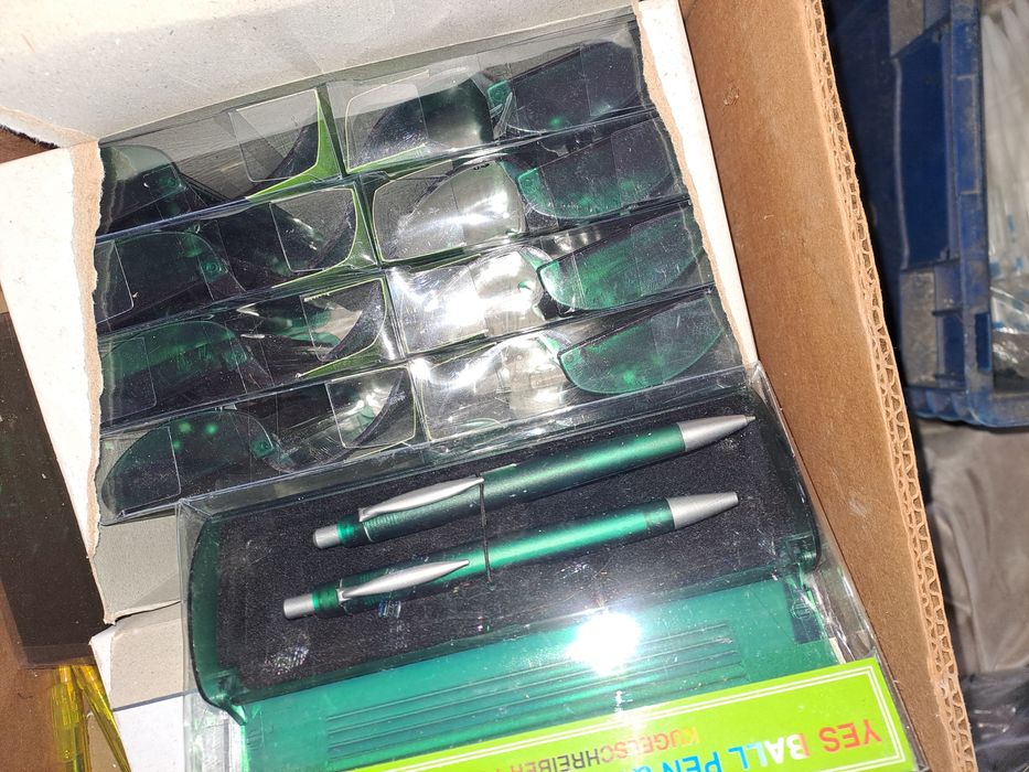 Pixuri stilouri chilipir