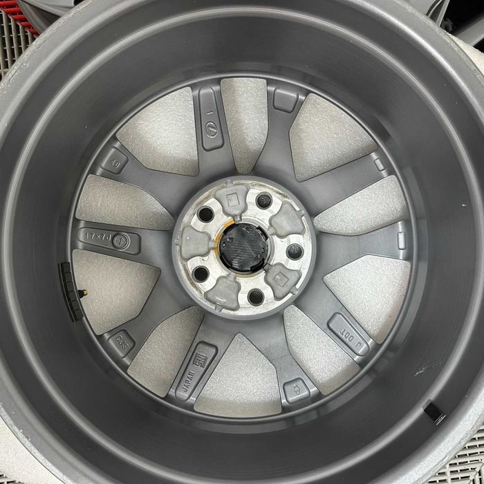 Jante Lexus LBX  R17 TVA 21% *Originale*