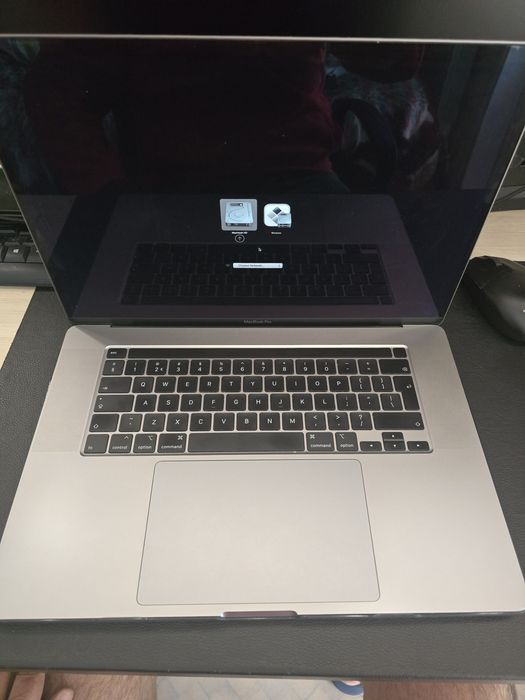 MacBook Pro 16 inch (2019) A2141 | i7 2.6GHz | 16GB RAM | 512GB SSD | Radeon 5300M 4GB (are si Windows)