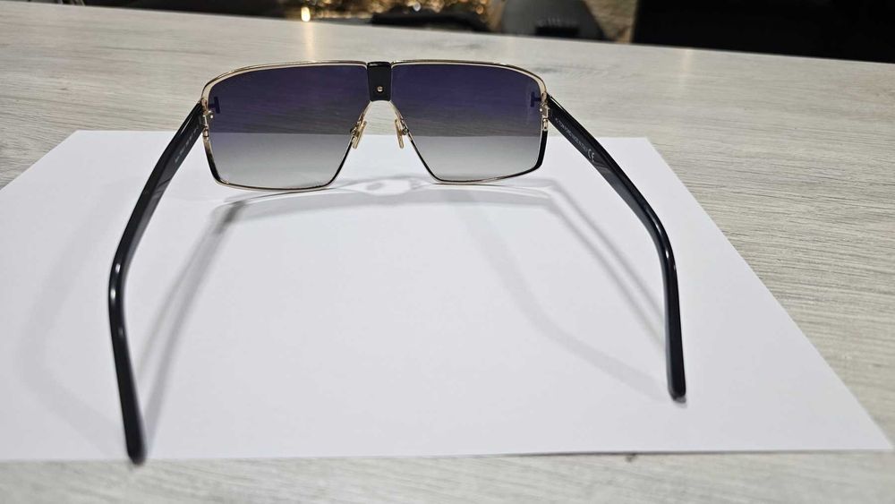 Мъжки слънчеви очила Tom Ford Reno FT0911 28B