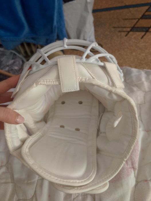 Продам шлем для карате