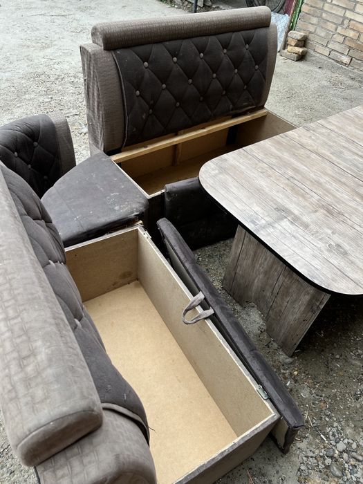 Ugolok sotiladi, holati oʻrtacha