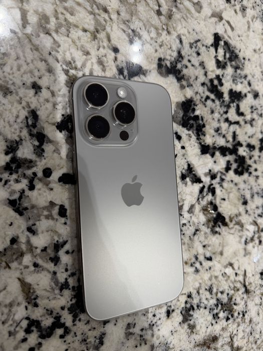 Iphone 16 PRO в идеале sim/e sim 256гб