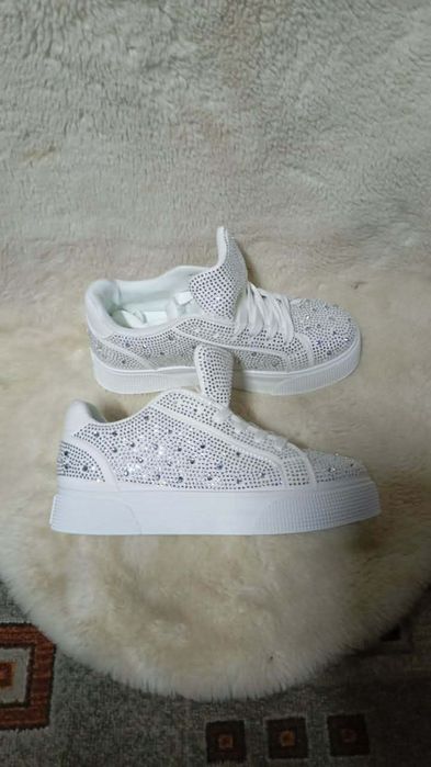 Adidasi dama de la 36 la 40