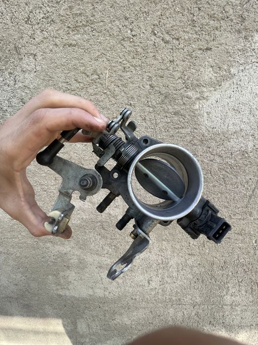 Дроссельная заслонка М50 2литра Е34 Е36 Е30