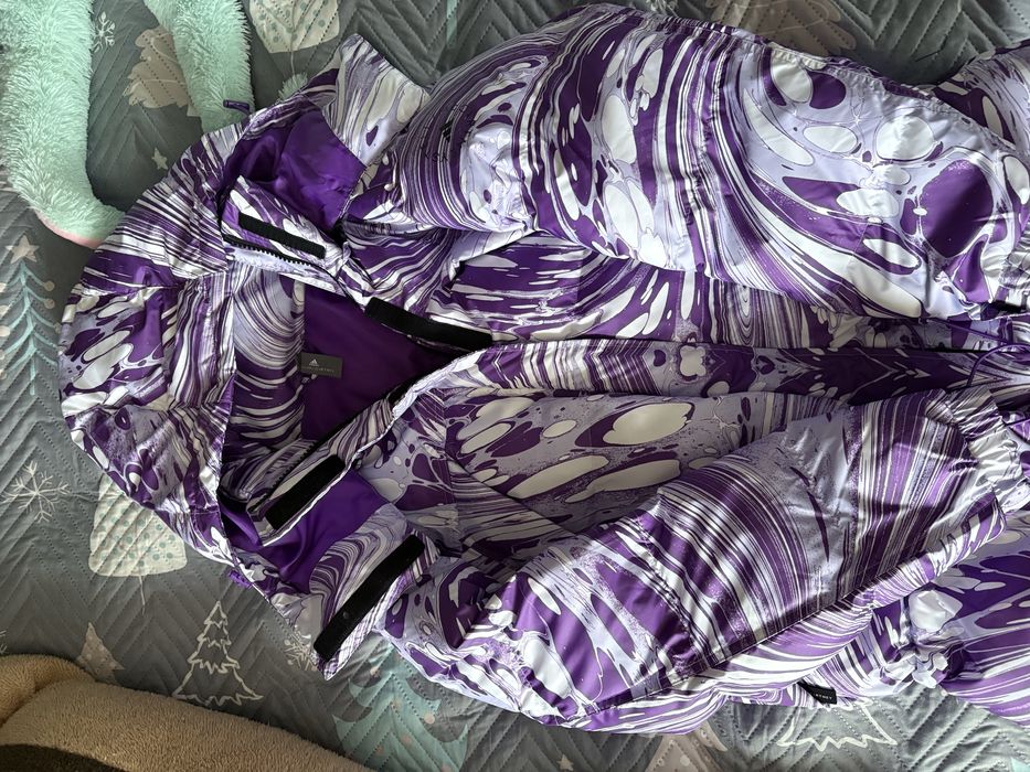 Продам пуховик женский Адидас