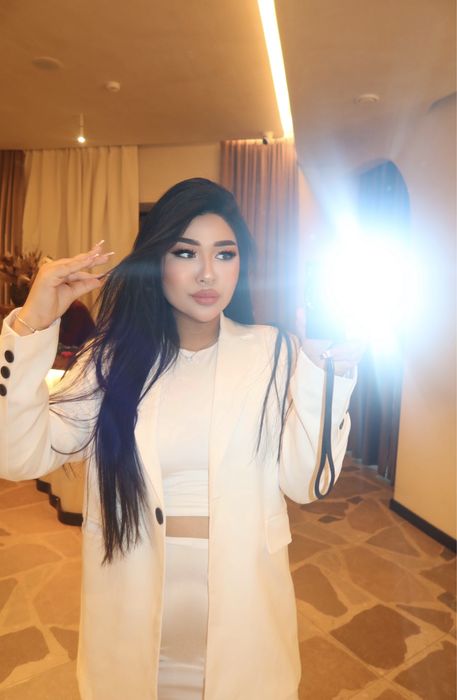 Визажист и мастер по волосам