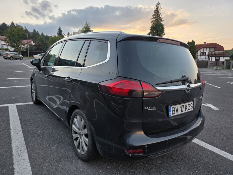 Opel Zafira Tourer 7 locuri