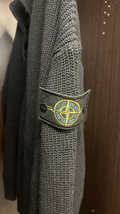 Черен Stone Island зипър
