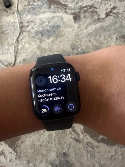 Продам Apple Watch Series 9  41 мм срочно